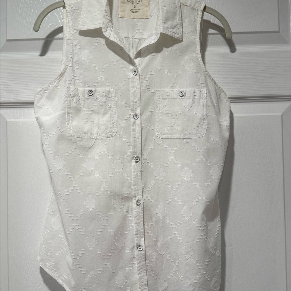 Sonoma White Textured Sleeveless Blouse